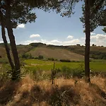 Feudo Del Biviere ファームステイ