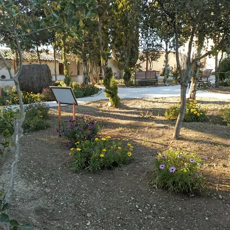 Feudo Del Biviere Κατάλυμα σε φάρμα *