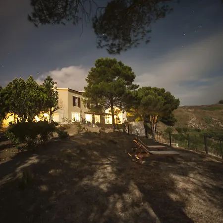 Feudo Del Biviere 팜스테이 *